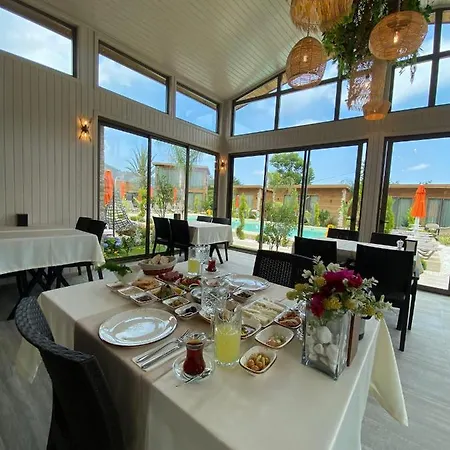 Otel Cirali Hestia *