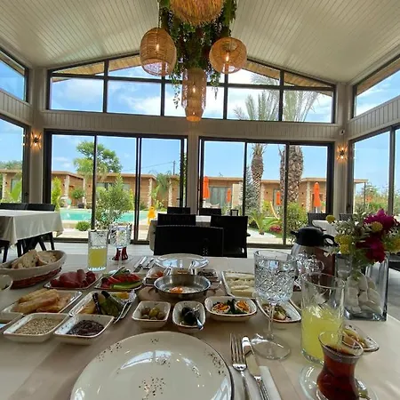 Otel Cirali Hestia *